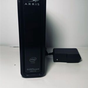 ARRIS Surfboard SBG10 Cable Modem WiFi Router Combo DOCSIS 3.0